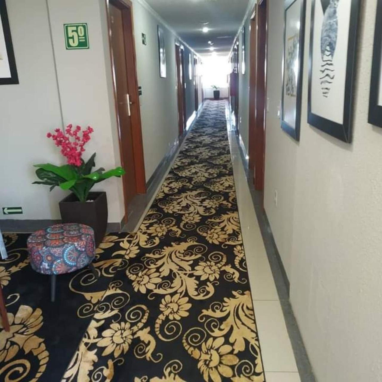 Turis Hotel Dourados Exterior photo