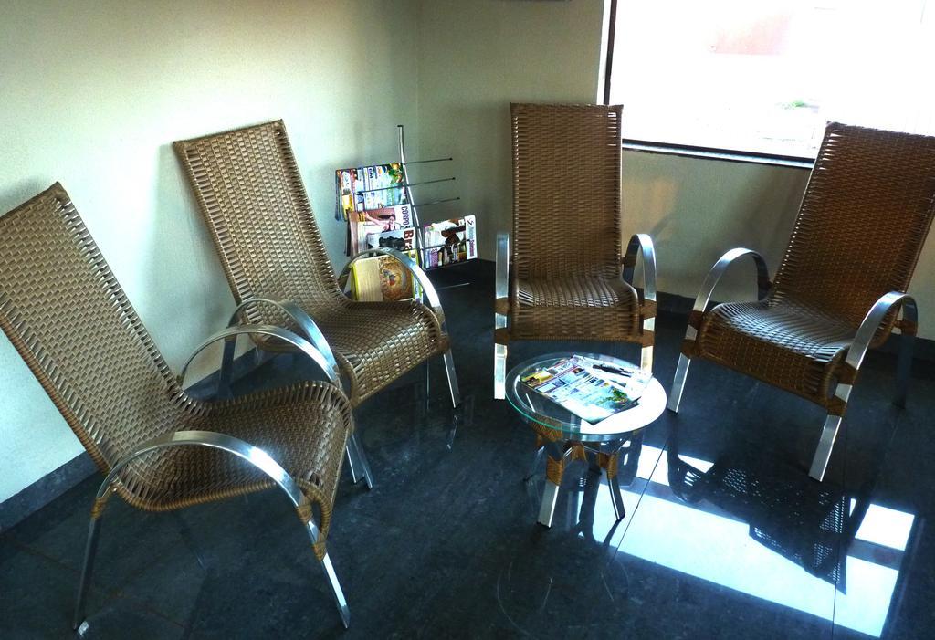 Turis Hotel Dourados Exterior photo